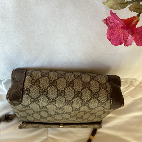 Authentic Gucci Crossbody - Picture 13 of 16